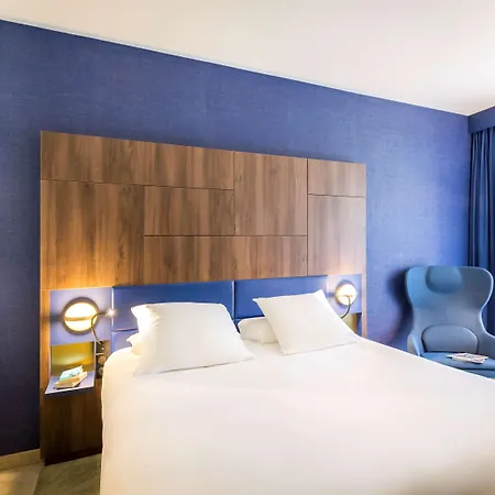 Mercure Centre Bompard La Corniche 4*