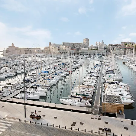 Hotel Radisson Blu Vieux Port 4*