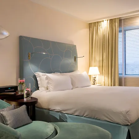 Sofitel Vieux-port Hotel 5*