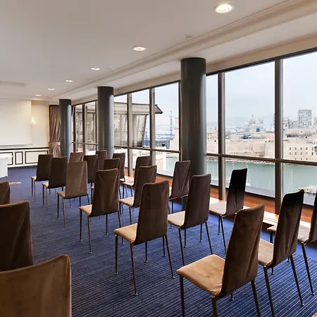 Sofitel Vieux-port Hotel 5*