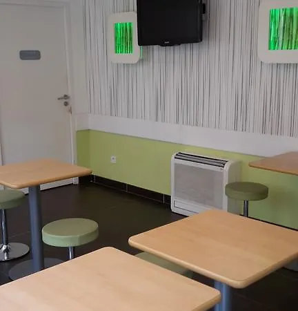 Ibis Budget Est Porte D'aubagne