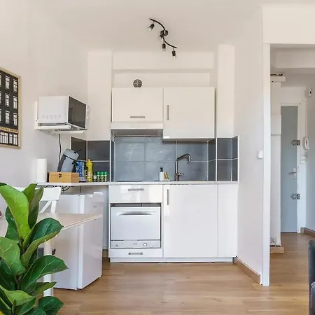 Apartment Escale St Charles - 150m De La Gare, Vue Sur Notre-dame De La Garde Marseille