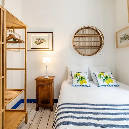 Bleu 29m2, 120m Vieux-port , Clim ,wifi, Acces Autonome Avec Code Apartment Marseille