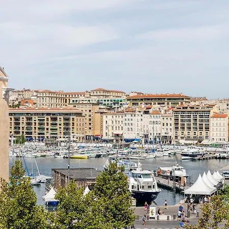 T2 Chic, Vue Vieux-port Et Notre Dame, Atypique, Calme, Clim, 48m2, Acces Autonome Avec Code *