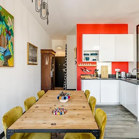 T2 Chic, Vue Vieux-port Et Notre Dame, Atypique, Calme, Clim, 48m2, Acces Autonome Avec Code * Marseille