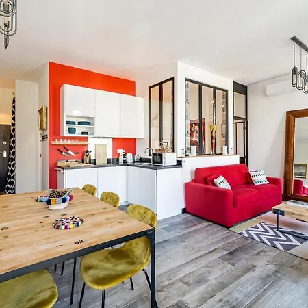 T2 Chic, Vue Vieux-port Et Notre Dame, Atypique, Calme, Clim, 48m2, Acces Autonome Avec Code Apartment *