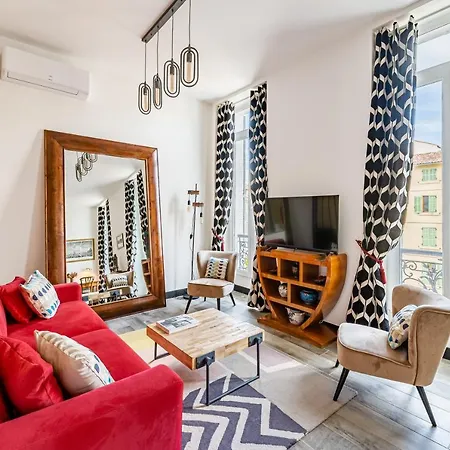 T2 Chic, Vue Vieux-port Et Notre Dame, Atypique, Calme, Clim, 48m2, Acces Autonome Avec Code * Marseille