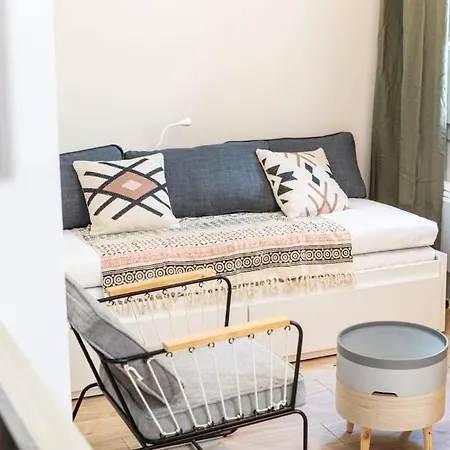 Le Lodi - Studio Cours Julien Centre Apartment