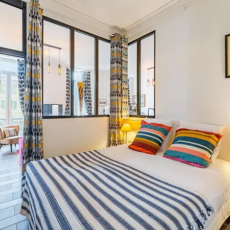 T2 Chic, Vue Vieux-port Et Notre Dame, Atypique, Calme, Clim, 48m2, Acces Autonome Avec Code Apartment Marseille