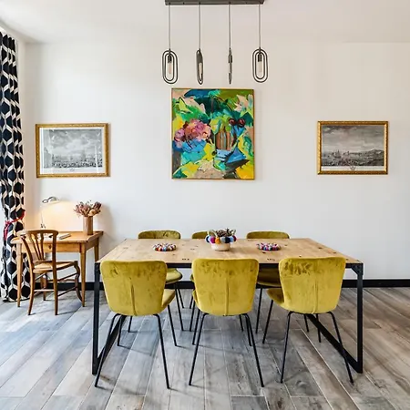 Apartment T2 Chic, Vue Vieux-port Et Notre Dame, Atypique, Calme, Clim, 48m2, Acces Autonome Avec Code Marseille
