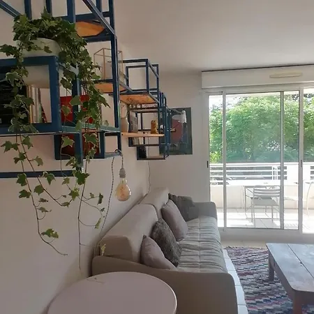: Joli T2 Et Collines + Terrasse Apartment