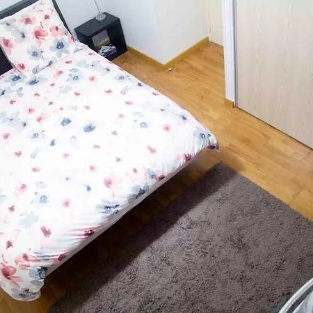 Homestay Fred's Guest Room, Vieuxport, Climatise, Friendly *