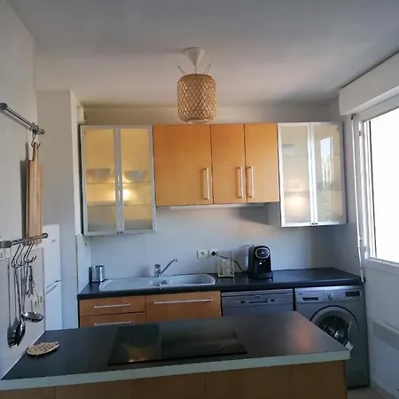 Apartment : Joli T2 Et Collines + Terrasse