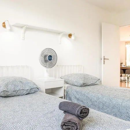 Standing 2 Avec Balcon Et Parking Apartment