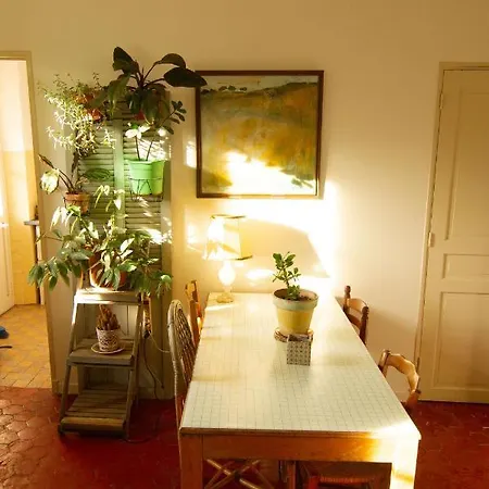Rum i privatbostad Jolie Dans Cosy En Plein Centre *