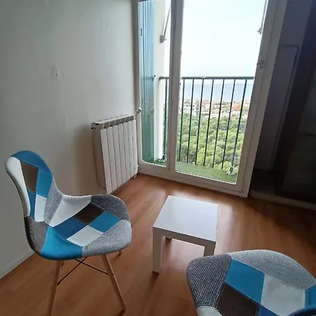 **** Roy D Espagne, Up To 7 People, View In Safe **** *