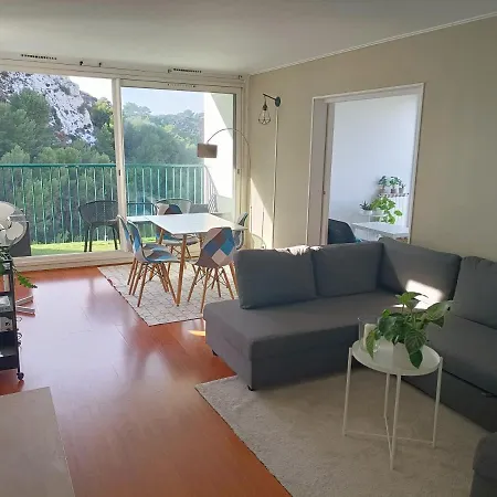 **** Roy D Espagne, Up To 7 People, View In Safe **** Marseille