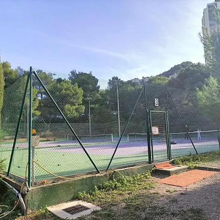 **** Roy D Espagne, Up To 7 People, View In Safe **** * Marseille
