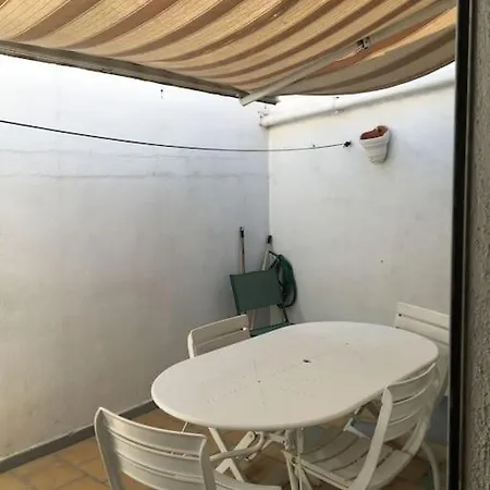 Apartment Reservable Flc Services 6 Couchages 2 Terrasse Metro 290m