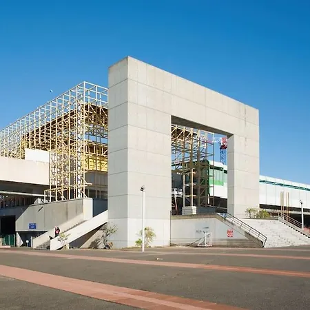 Pugette - A Pied Du Stade Velodrome Et Du Metro
