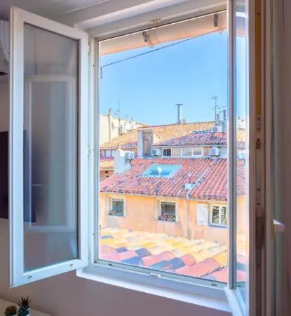 Appartement T2 ** Place Aux Huiles ** Vieux Port