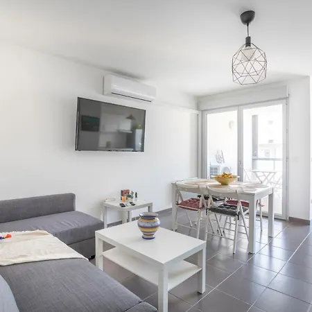 New Joliette Comfortable Well Located With Private Parking *
