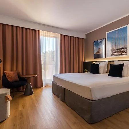 Hotel Massalia 4*