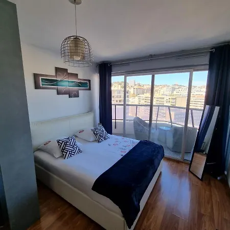 Apartment T1 Prado Chanot