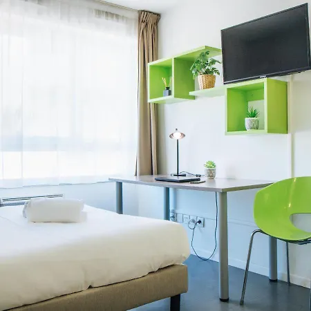 Twenty Business Flats Timone Aparthotel