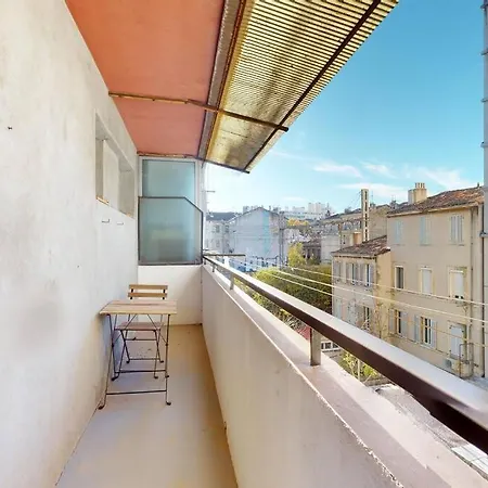 4 8 Couchages Avec Exterieur Appartement Marseille