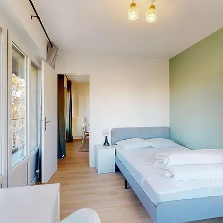 Appartement 4 8 Couchages Avec Exterieur Marseille