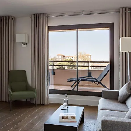 Hotel New Of - Vieux Port 4*