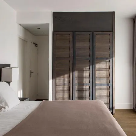 Hotel New Of - Vieux Port 4*