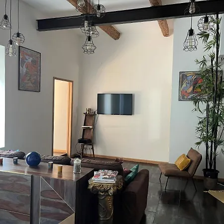 Atypique Cosy Entre Terre & Apartment Marseille