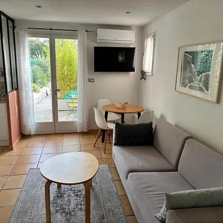 De Cuques T2 Guest house