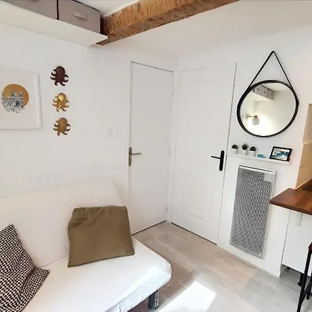 Apartment Petit Tres Calme Proche Du Centre