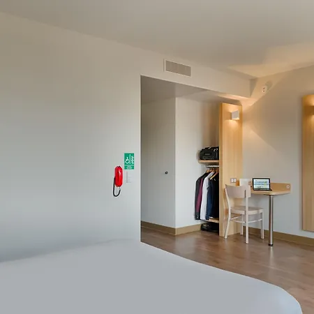Hotel La Valentine Saint Menet