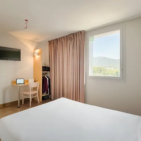 La Valentine Saint Menet Hotel 5*