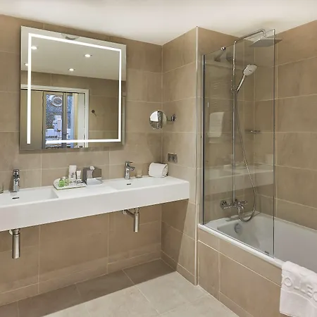 Nh Collection Hotel 4*