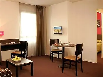 Adagio Access Saint Charles 3*