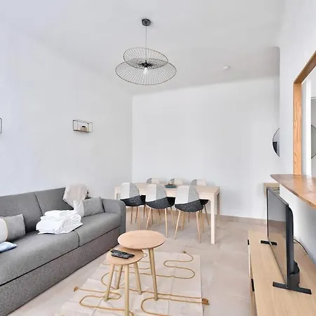 Magnificent 3-bedroom In Apartment Marseille