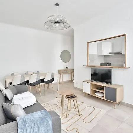 Apartment Magnificent 3-bedroom In *