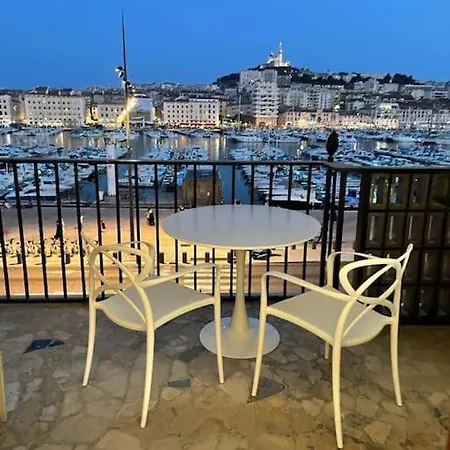 Luxe Sur Le Port Apartment *