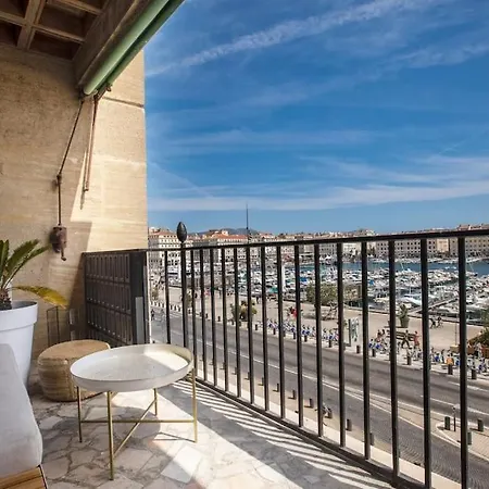 Luxe Sur Le Port Apartment *