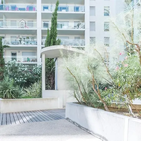 T2 Panier Avec Loggia Lägenhet