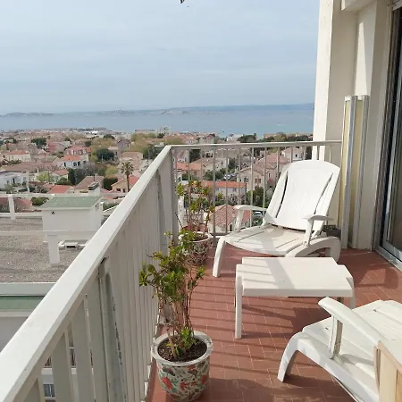 Les Isles Panoramic Sea View Apartment *