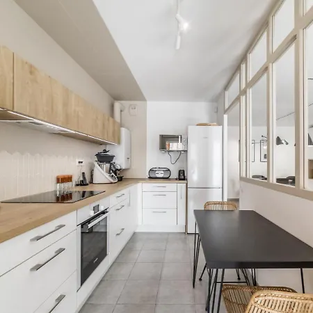 Appartement Elegant T3 Au Panier Vieux Port Avec Terrasse Privee Et Parking Marseille