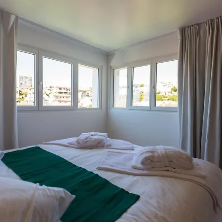 Du Mont D'or - Baignoire - Minibar Offert *