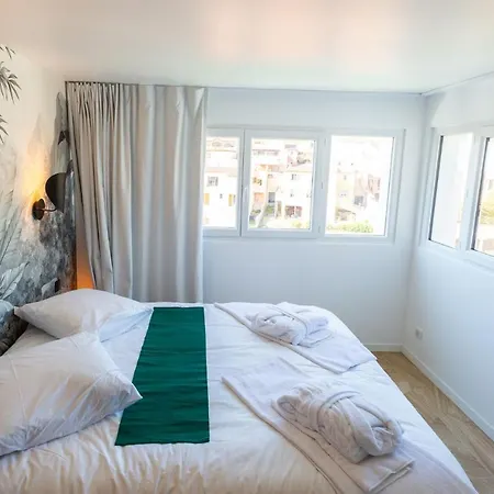 Du Mont D'or - Baignoire - Minibar Offert Romantiskt hotell