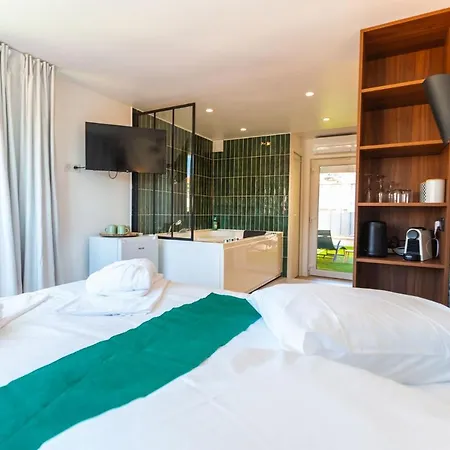 Romantiskt hotell Du Mont D'or - Baignoire - Minibar Offert